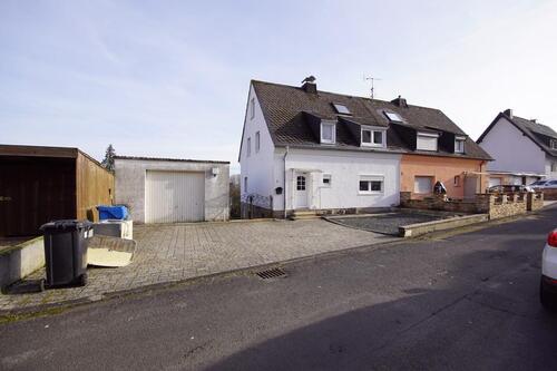 Foto - Renoviertes Haus zu vermieten - 1.290,00&nbsp;EUR Kaltmiete, ca.&nbsp; 150,00&nbsp;m&sup2;