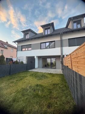 Foto - Reihenhaus (Neubau 2022) - 5 Zimmer, 118 m², Garten