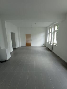 Foto - Renoviert 60qm 2 Zi, grosser Wohn-Essbereich d081ogm
