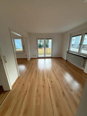 Foto - Drei Zimmer Wohnung - 1.100,00&nbsp;EUR Kaltmiete, ca.&nbsp; 80,00&nbsp;m&sup2;