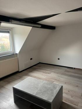 Foto - 1 Zimmer Dachgeschoßwohnung zur Miete in Köln