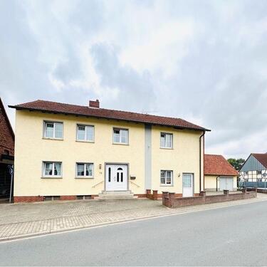 Foto - Einfamilienhaus mit Anbau und Garage im Zentrum von Scheidingen