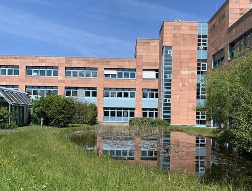 Foto - Top Angebot in Alzenau: Büros ab 6,50 EURm², 6 Monate mietfrei, mit Kantine und Möblierung!*