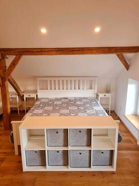 Foto - grosses, möbliertes Dachgeschoss Wohnung Zimmer zu vermieten