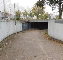 Ein kühler Tiefgaragenstellplatz für heiße Sommertage oder ein warmer für die kühlen Wintertage! - Köln Ehrenfeld