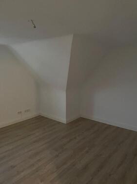Foto - 2ZKB Dachgeschosswohnung - 450,00&nbsp;EUR Kaltmiete, ca.&nbsp; 70,00&nbsp;m&sup2;