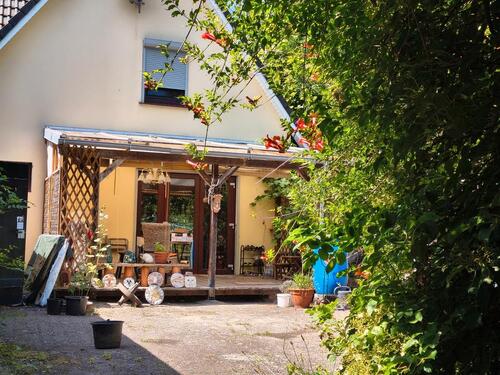 Foto - Geräumiges Einfamilienhaus mit individuell-künstlerischer Note