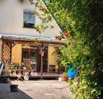 Geräumiges Einfamilienhaus mit individuell-künstlerischer Note - Hambergen