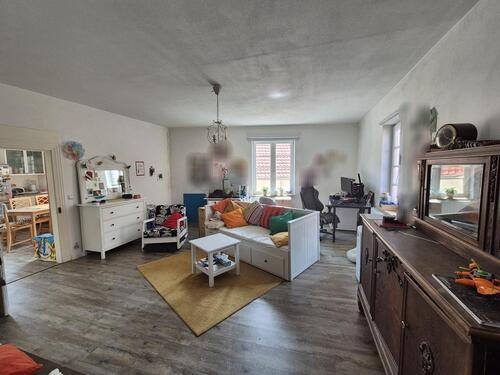 Foto - Großzügige 3 Zimmer Wohnung mit Stellplatz