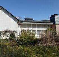 Schönes Einfamilienhaus - 315.000,00&nbsp;EUR Kaufpreis, ca.&nbsp; 188,00&nbsp;m&sup2; in Idar-Oberstein (PLZ: 55743)