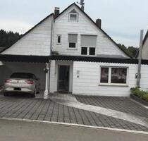Einfamilienhaus mit Anliegerwohnung - Stadtoldendorf