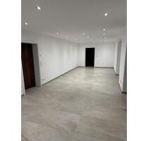 Wohnung Kernsaniert in Heiligkreuz mit großem Garten - Pluwig