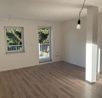 schöne sanierte 2 Raum Wohnung mit Einbauküche und Balkon - Wilkau-Haßlau