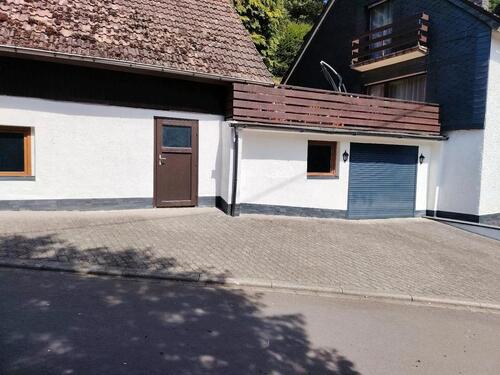 Foto - 11 Zimmer Mehrfamilienhaus, Wohnhaus zum Kaufen in Wissen