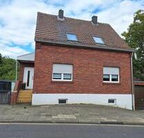 Freistehendes Einfamilienhaus mit Garage - Erkelenz