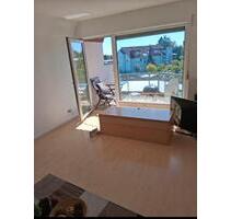 Schöne 2-Zimmer DG-Wohnung in gepflegter Wohnanlage TG-Stellplatz - Neuberg