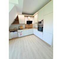 Schöne, helle und komplett renovierte 3-Zimmer Wohnung im 1. OG - Diemelstadt