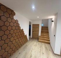 NEUFGRANGE - Neues Traumhaus, komplett saniert,200 m² Wohnkomfort - Kleinblittersdorf