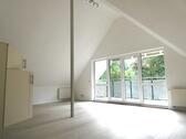Foto - Helle sonnige 2-Zimmer-Dachgeschosswohnung mit Balkon