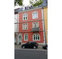 Trier: Altbauwohnung, 72 m², 2 Zimmer, Küche, Bad