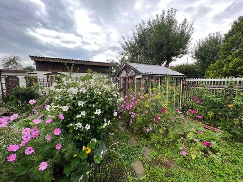 Foto - Kleingarten-Ablöse Gotha Am Schmalen Rain Haus & Brunnen