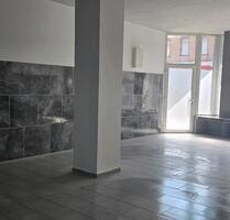 Lokal LADEN 60mp2. - 750,00 EUR Kaltmiete, ca.  60,00 m² in Duisburg (PLZ: 47137) Mittelmeiderich