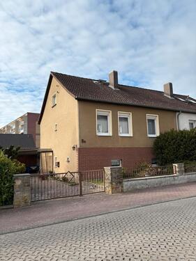 Foto - Doppelhaushälfte mit Garage in zentraler Lage von Oebisfelde