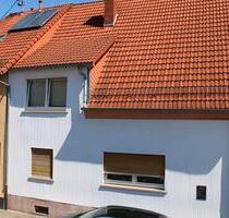 Doppelhaus in Queidersbach mit 3 Wohnungen