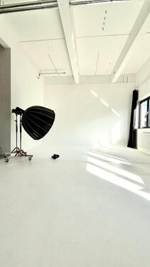 Foto - Fotostudio - 110,00&nbsp;EUR Kaltmiete, ca.&nbsp; 65,00&nbsp;m&sup2;