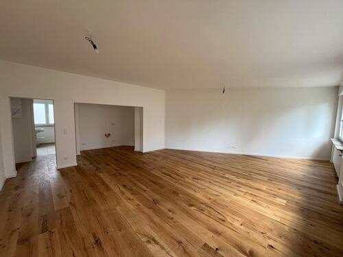 Foto - Wohnen mit Stil: Helle Citywohnung mit Terrasse & Tageslichtbad