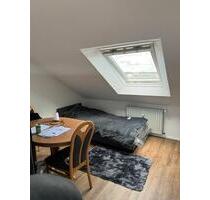 Ein zimmer - 330,00&nbsp;EUR Kaltmiete, ca.&nbsp; 29,00&nbsp;m&sup2; in Wuppertal (PLZ: 42349) Cronenberg