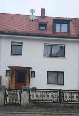 Foto - Reihenmittelhaus in Zirndorf - 349.000,00&nbsp;EUR Kaufpreis, ca.&nbsp; 115,00&nbsp;m&sup2;