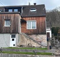 Doppelhaushälfte mit Scheune - 130.000,00&nbsp;EUR Kaufpreis, ca.&nbsp; 150,00&nbsp;m&sup2; in Bodenfelde (PLZ: 37194)