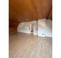 Helle Dachgeschosswohnung für Kreative 4 Zimmer - Braunschweig Wabe-Schunter-Beberbach