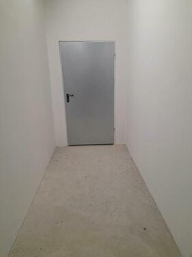 Foto - L1061: Selfstorage Lagerraum zu vermieten. Selbstlager, Lagerbox, Abstellraum, Frachtraum, Haus-Wohnung-Umzug selber einlagern. Stellplatz-Möbel-Küche, Kein Seecontainer,kein Lagercontainer.