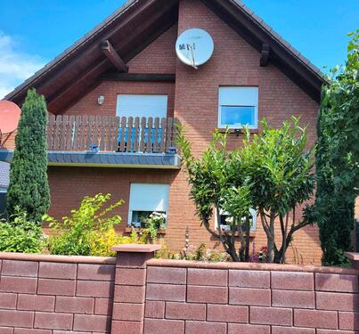 Foto - Zweifamilienhaus mit Garten, Garage und Terrassen in Triangel