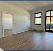 Wunderschöne renovierte 2-Zimmer Wohnung mit Balkon ins Grüne, neuer EBK & hochwertiger Ausstattung! - Magdeburg Leipziger Straße