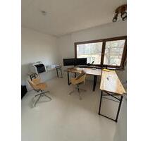 Büro Räume zu vermieten - 1.000,00&nbsp;EUR Kaltmiete, ca.&nbsp; 20,00&nbsp;m&sup2; in Fürth (PLZ: 90766) Eigenes Heim