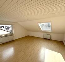 Ansprechende 3-Zimmer-DG-Wohnung mit Einbauküche - Heilbronn Horkheim