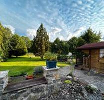 Kleines Zweifamilienhaus mit großem Grundstück - Lemgo