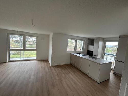 Foto - Erstbezug in Kupprichhausen: Moderne, helle 3-Zimmer-Wohnung mit Balkon und Ausblick ins Grüne