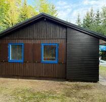 Kleines Wochenendhaus 40 m2 auf ca. 2200 qm Erbpachtgrundstück . - Bienenbüttel