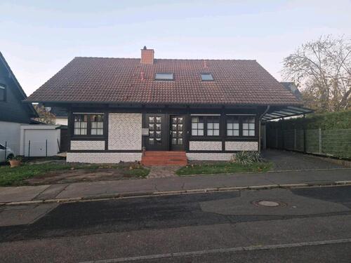 Foto - Frechen- Einfamilienhaus mit Apartment