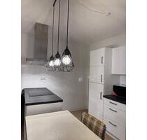 Moderne 2-Zimmerwohnung mit EBK, Balkon, Stellplatz, Zentrum - Bad Neustadt an der Saale