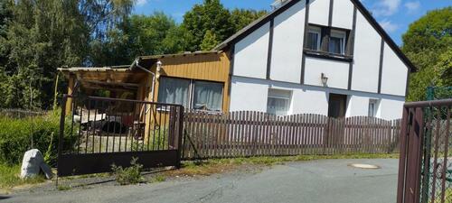 Foto - 2 Häuser auf einem Grundstück - 180.000,00 EUR Kaufpreis,