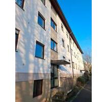 helle 2 Zimmer Wohnung in Esslingen St. Bernhard - Esslingen am Neckar Hegensberg