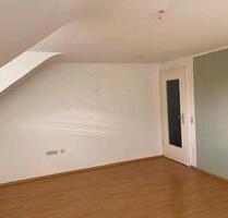 Gemütliche 1-Zimmer-Dachgeschosswohnung mit guter Anbindung - Stuttgart Luginsland