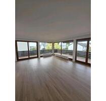 Großzügige 4,5-Zimmer-Wohnung - 1.350,00 EUR Kaltmiete, ca.  146,00 m² in Eutingen im Gäu (PLZ: 72184)