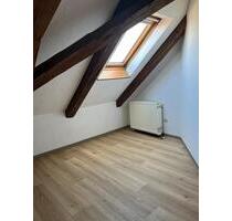 Dachwohnung ein einem vier-Familienwohnhaus 400 Euro - Mitterteich