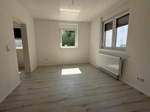 Foto - Sanierte 2- Zimmer Erdgeschosswohnung in zentraler Lage